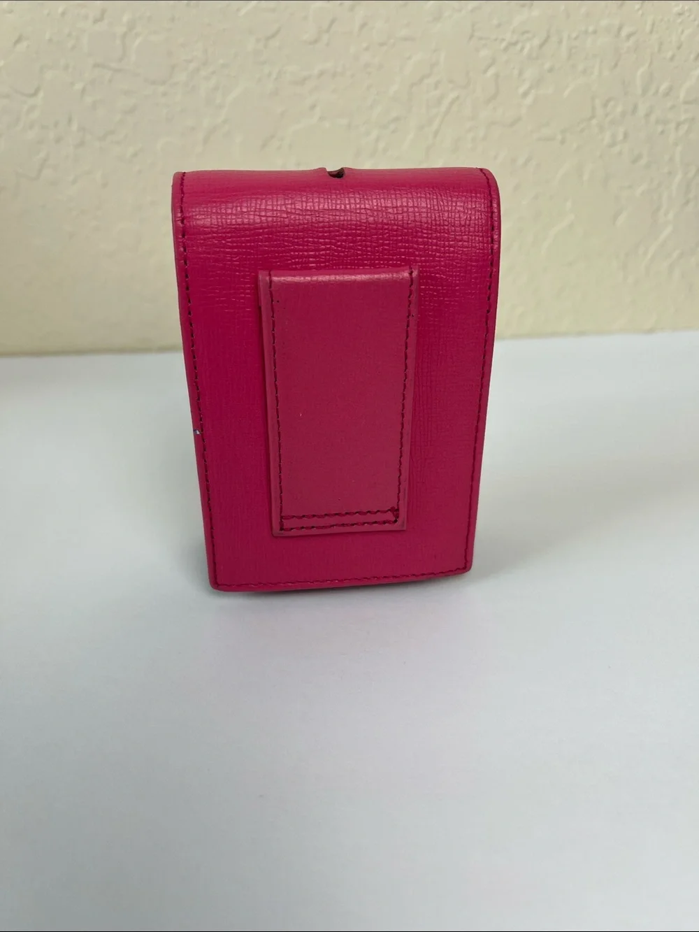 Canon PowerShot SD1300 IS Digital ELPH  Deluxe Camera Kit in Pink